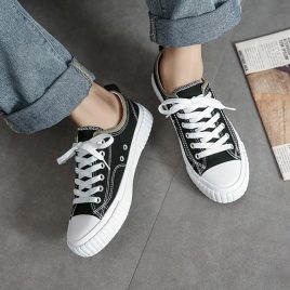 Korean style youth board shoes Casual shoes for men